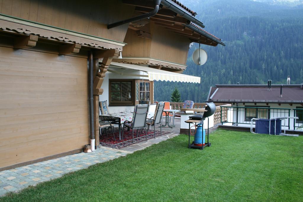 Erlzette Apartament Tux